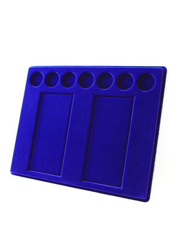  Планшет S (234х296х12 мм) для 2 банкнот Сочи-2014 в чехлах и 7 монет Сочи-2014 в капсулах Leuchtturm (диаметр 33 мм), тёмно-синий