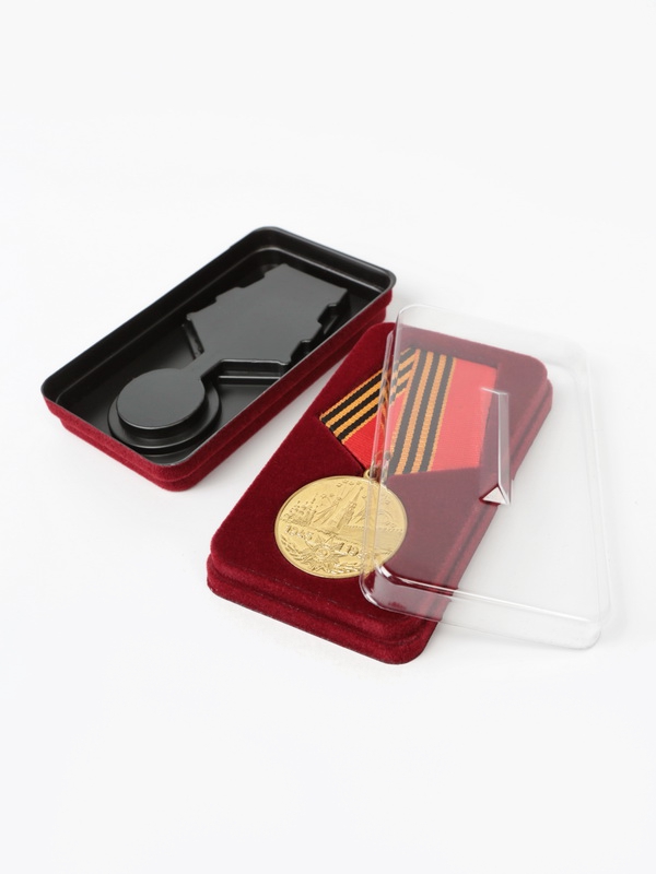  Сувенирная упаковка (59х101х20 мм) под медаль РФ d-32 мм (без дна), тёмно-бордовый