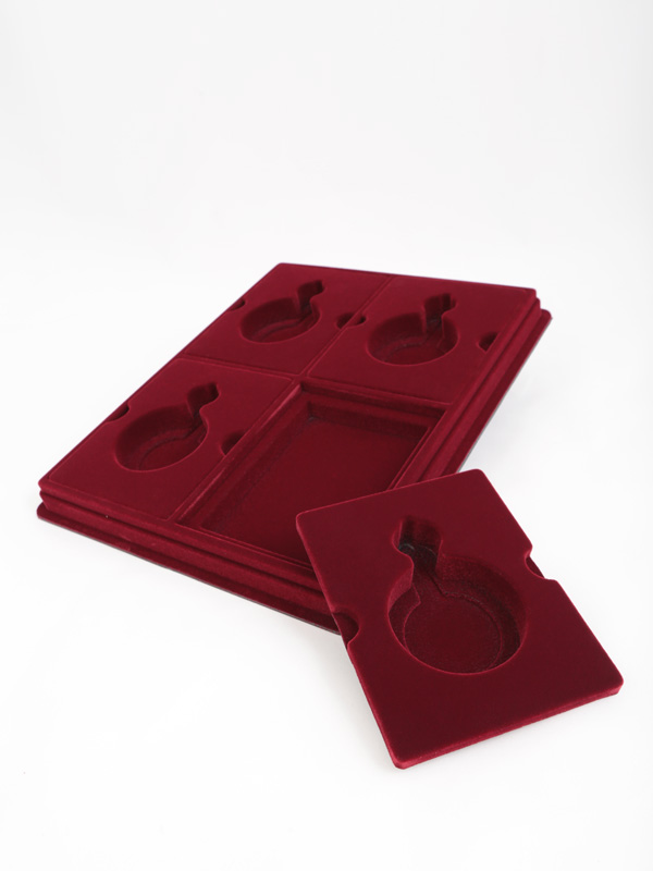  Планшет (243х304х21 мм) с 4-мя вставками под карманные часы. Вид 4, тёмно-бордовый