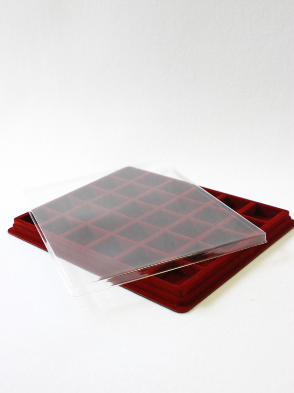  Планшет S (243х304х21 мм) на 30 ячеек (38х38х16 мм), тёмно-бордовый