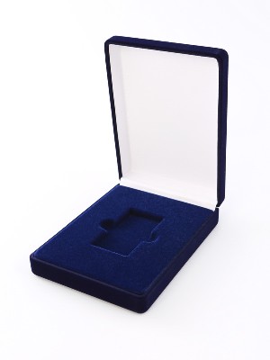 Футляр (90х124х32 мм) для мерного слитка (55х29х5 мм)