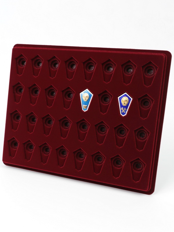 Планшет S (243х304х21 мм) на 32 знака об окончании технического училища