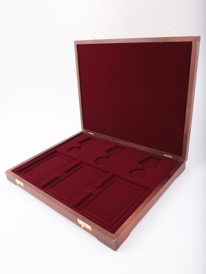  Футляр деревянный Vintage S (305х247х40 мм) для 3 медалей РФ d-37 мм и 3 удостоверений, тёмно-бордовый