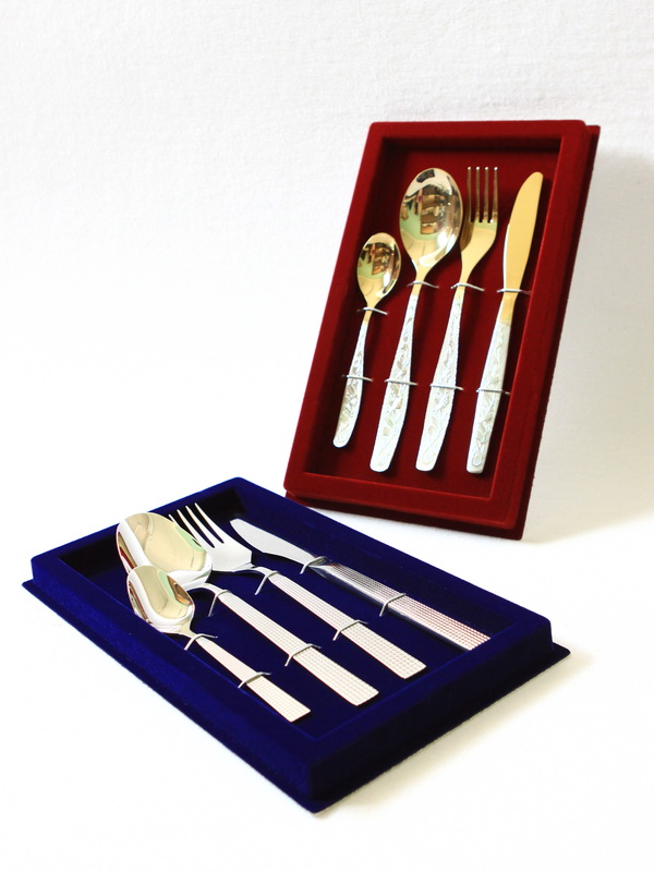  Сувенирная упаковка под набор из 4-х столовых предметов (145х255х32 мм), тёмно-бордовый