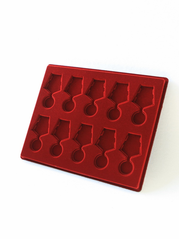 Планшет S (234х296х12 мм) на 10 медалей РФ d-32 мм с пятиугольной колодкой, тёмно-бордовый