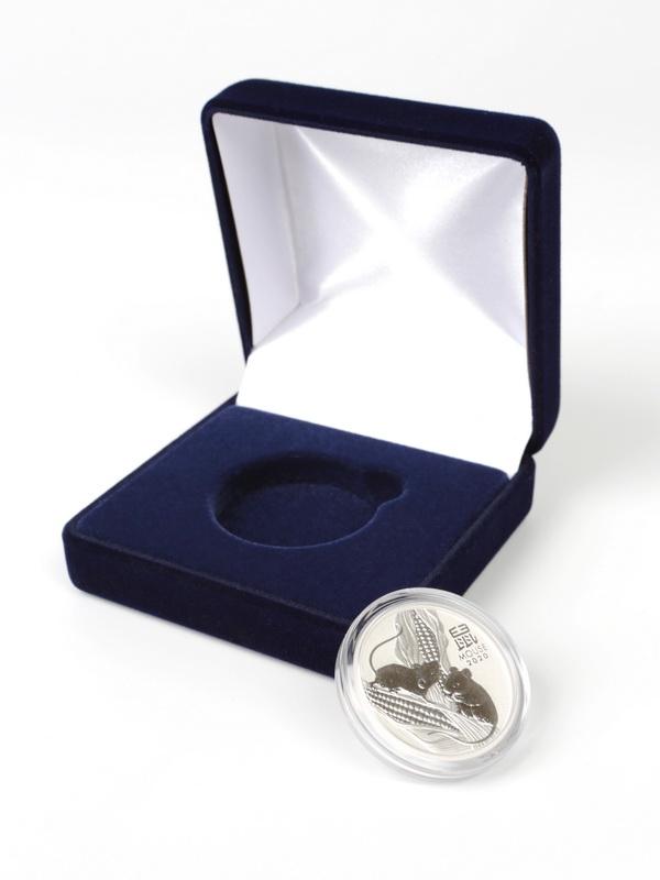  Футляр (80х80х40 мм) для 1 монеты из серии Australian Lunar Series III (50 cents, 1/2 oz silver proof) в капсуле, тёмно-синий