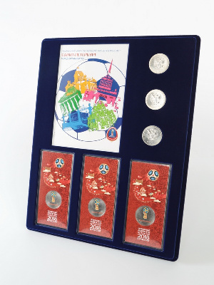 Планшет S (234х296х12 мм) для 3 монет 25 рублей и 3 монет 25 рублей в блистере «Футбол 2018» + Открытка. Санкт-Петербург