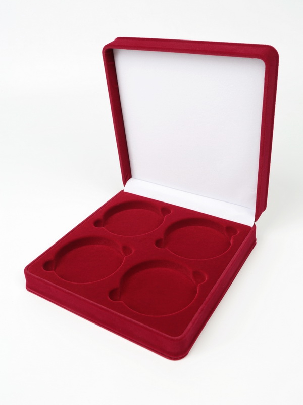  Футляр (186х192х50 мм) для 4 монет в капсулах (диаметр 74 мм), светло-бордовый