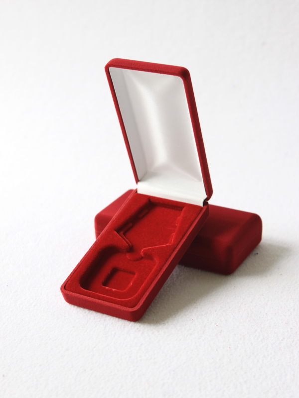 Футляр (62х116х26 мм) под орден на пятиугольной колодке, тёмно-синий