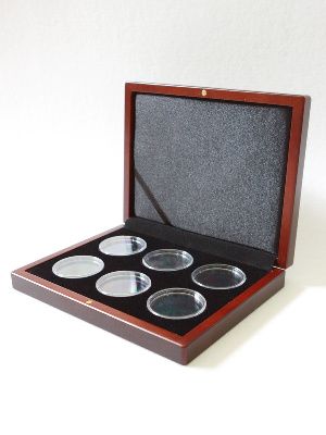 Деревянный футляр Volterra (194х149х32 мм) для 6 монет в капсулах (диаметр 46 мм)