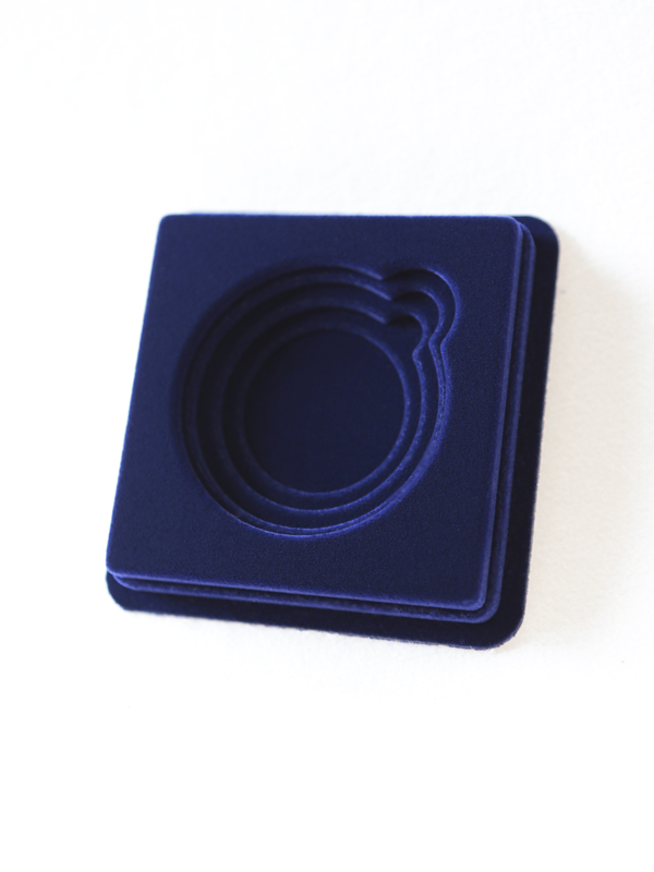 Сувенирная упаковка универсальная (106х106х20 мм) под медали (диаметр 55 мм, 65 мм, 75 мм)