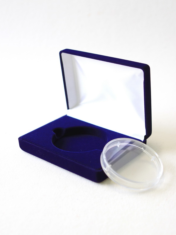  Футляр (142х102х42 мм) для одной монеты в капсуле (диаметр 74 мм), тёмно-синий