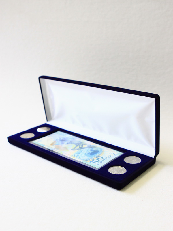 Футляр (255х103х27 мм) для 1 банкноты Сочи-2014 в чехле и 4 монет Сочи-2014 без капсул