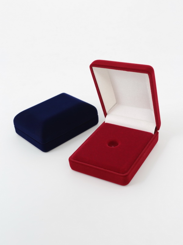  Футляр (61х79х32 мм) под значок на цанге. Вид 1, тёмно-синий