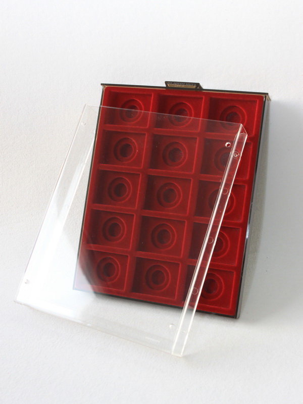  Кассета XL на 15 ячеек (49х64х10 мм) (под знаки с винтом), светло-бордовый