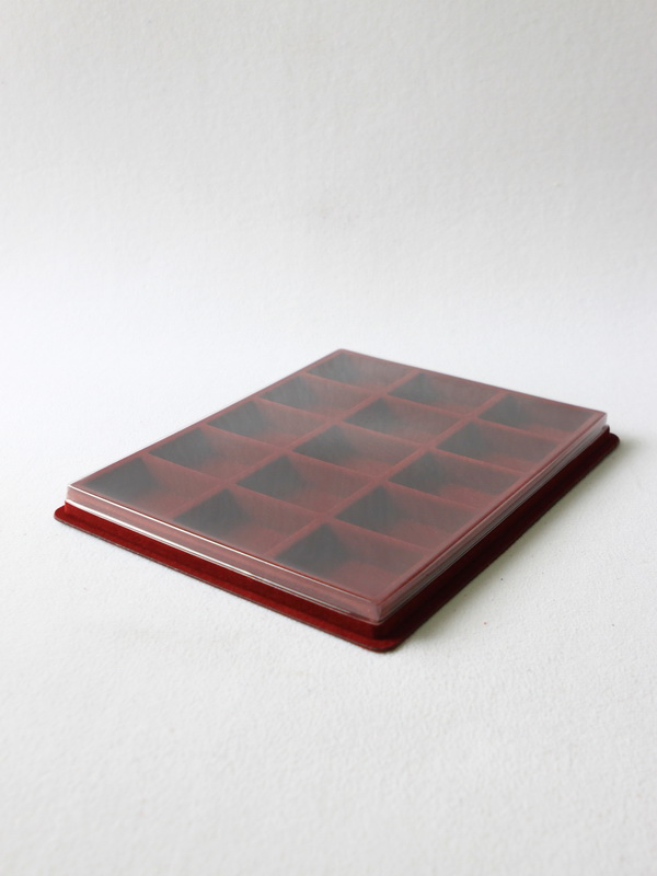 Планшет S (243х304х21 мм) на 15 ячеек (66х50х16 мм), тёмно-бордовый