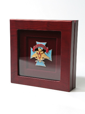 Деревянный футляр с прозрачным окном Volterra (120х120х34 мм) под знак с винтом