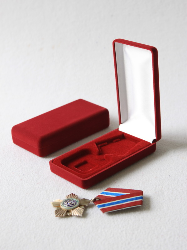 Футляр (62х116х26 мм) под орден на пятиугольной колодке, тёмно-синий