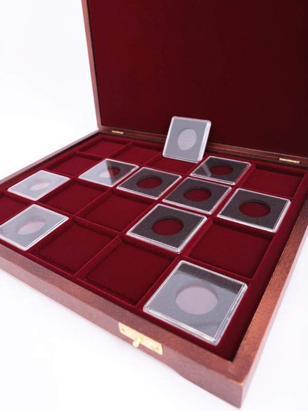  Футляр деревянный Vintage S (305х247х40 мм) для 20 монет в капсулах «Quadrum» (50х50х6 мм), тёмно-бордовый