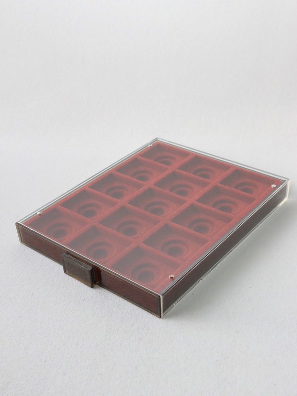  Кассета XL на 15 ячеек (49х64х10 мм) (под знаки с винтом), светло-бордовый