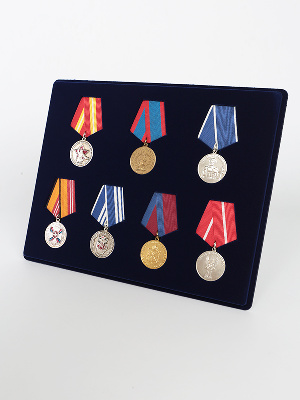 Планшет S (234х296х12 мм) на 7 медалей РФ d-32 мм с пятиугольной колодкой