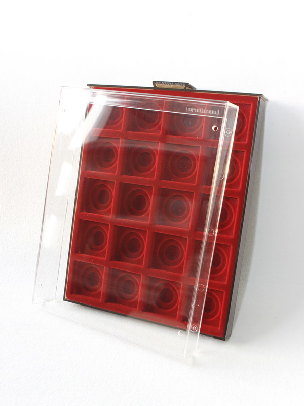  Кассета XL на 20 ячеек (47х47х10 мм) (под знаки с винтом), светло-бордовый