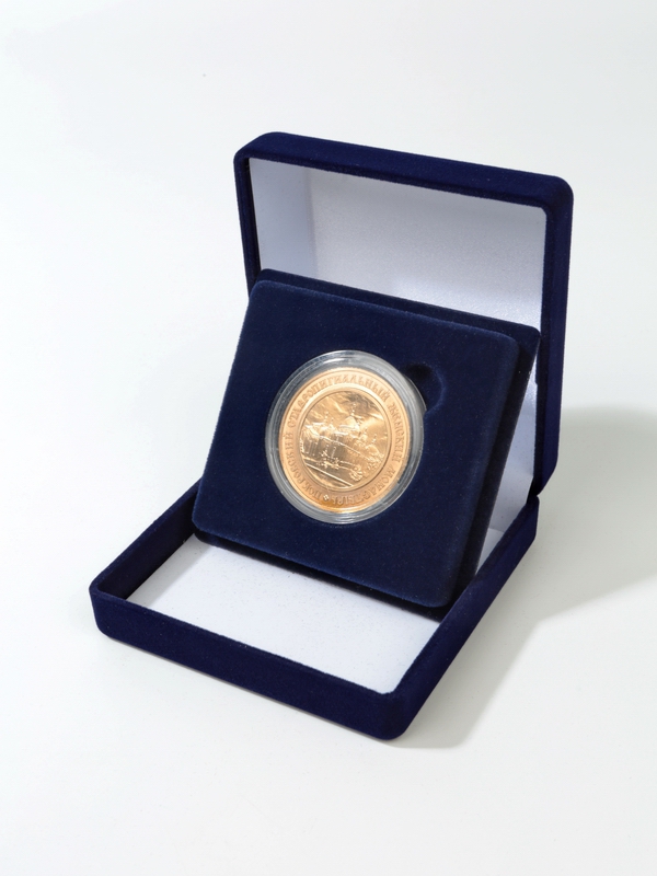 Футляр (92х92х40 мм) для монеты в капсуле (диаметр 46 мм), вынимаемый ложемент, тёмно-синий