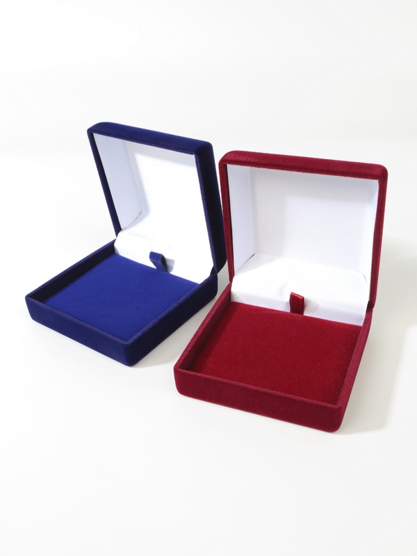 Футляр (76х76х41 мм) с универсальной подложкой