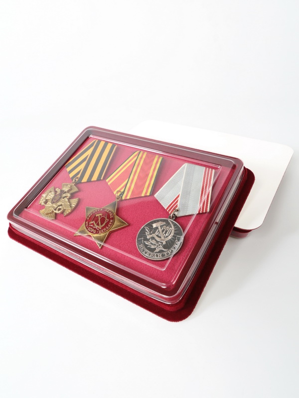  Сувенирная упаковка (181х142х22 мм) с поролоновой вставкой, зелёный