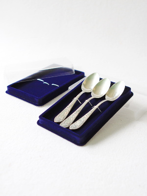 Сувенирная упаковка под 3 чайные ложки, вилки (97х157х22 мм)