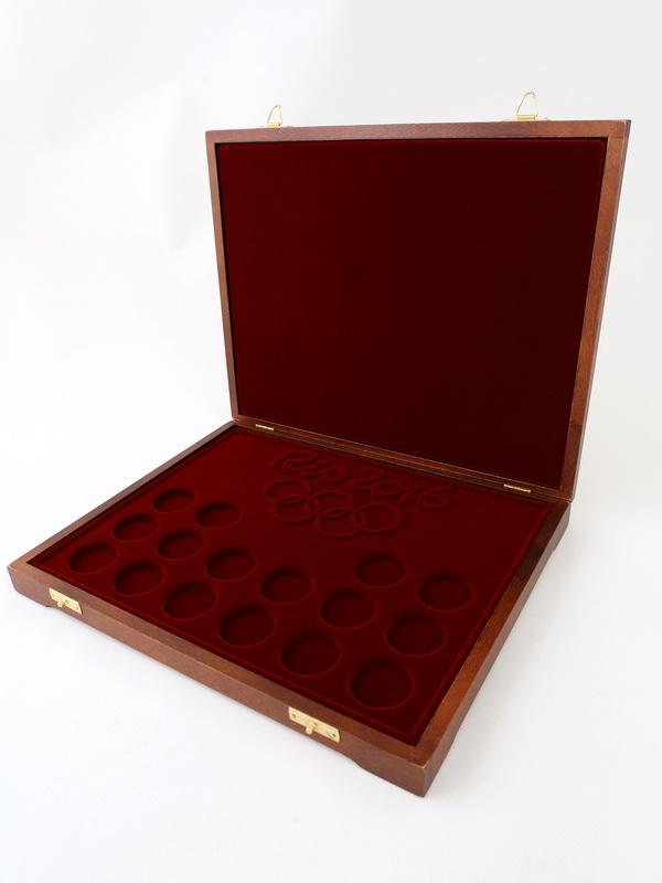  Футляр деревянный Vintage S (247х305х40 мм) для 16 монет серии «XXXI Летние Олимпийские игры 2016 года в Рио-де-Жанейро». Монеты в капсулах Leuchtturm, тёмно-бордовый