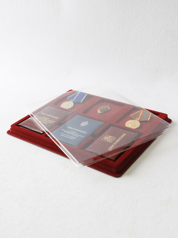 Планшет S (243х304х21 мм) на 3 ячейки (68х86х18 мм) с поролоном и 3 удостоверения, тёмно-бордовый