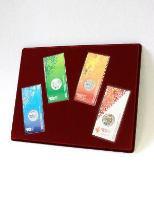 Планшет S (234х296х12 мм) для 4 Олимпийских монет Сочи-2014 в блистере. Горизонтальный