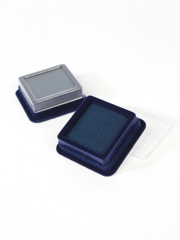 Сувенирная упаковка (59х59х19 мм) под значок (с поролоновой вставкой)