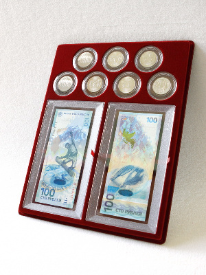 Планшет S (234х296х12 мм) для 2 банкнот Сочи-2014 в капсулах и 7 монет Сочи-2014 в капсулах