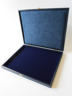 Футляр кожзам Sapfir S (298х237х33 мм) на 1 ячейку (207х269х8 мм)