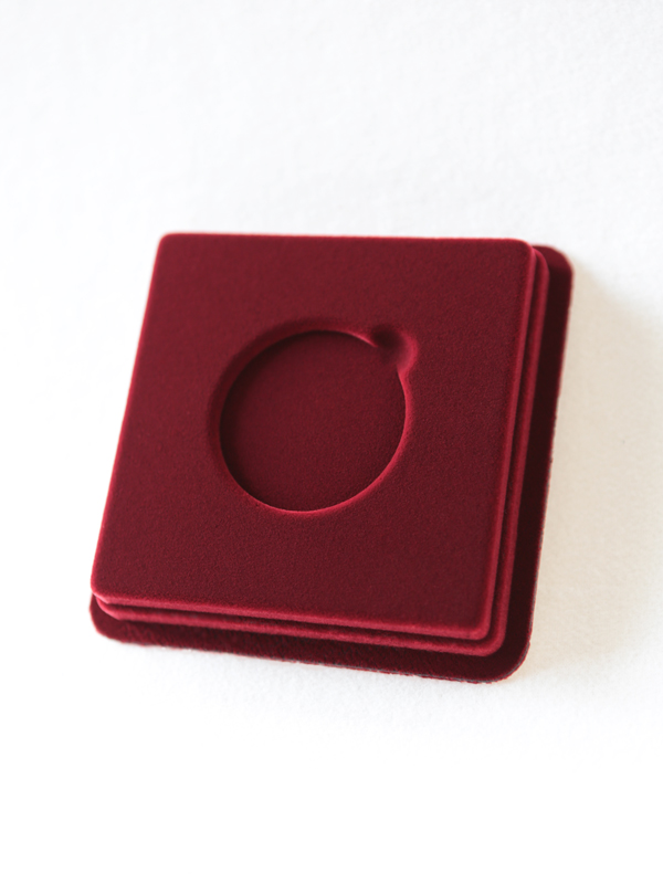  Сувенирная упаковка (106х106х20 мм) под монету, медаль (диаметр 45 мм, глубина 4 мм), тёмно-синий