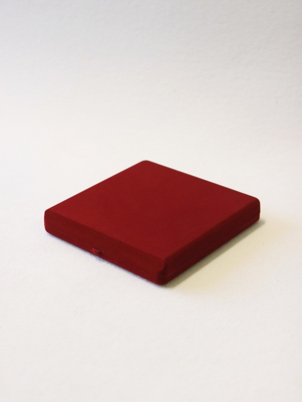 Футляр (165х165х27 мм) с универсальным ложементом, тёмно-синий