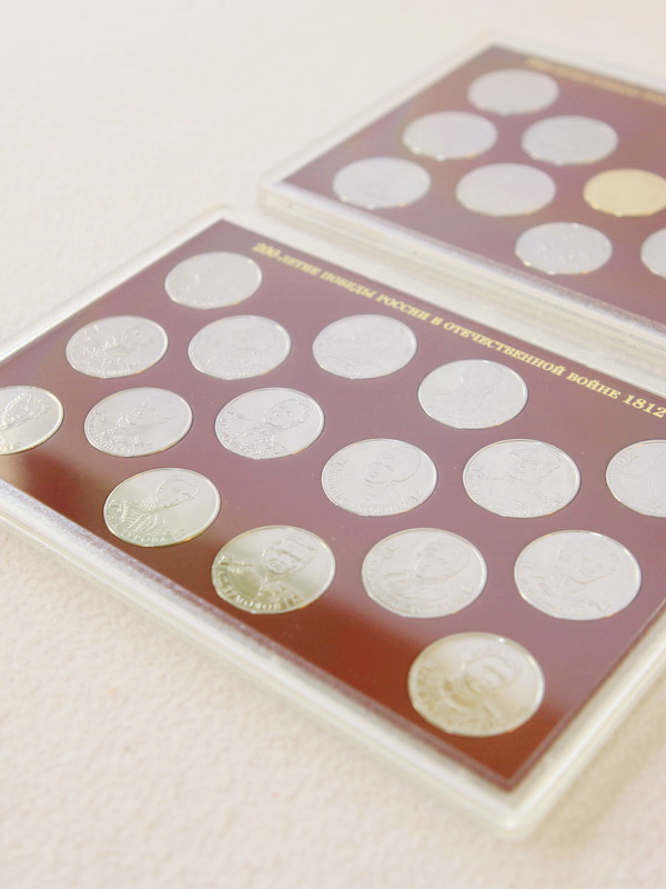  Подарочный альбом с монетами «200-летие Победы России в Отечественной Войне 1812 года», тёмно-бордовый