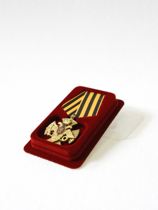  Сувенирная упаковка (60х100х20 мм) под орден на пятиугольной колодке, зелёный