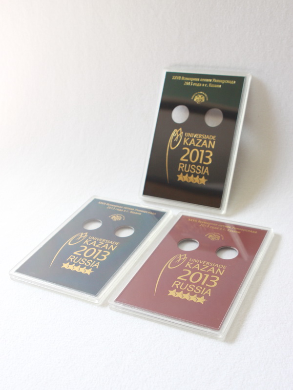  Буклет для хранения монет «XXVII Всемирная летняя Универсиада 2013 года в г. Казани», (русско-английский текст), Вид 1 (в пластике), тёмно-синий