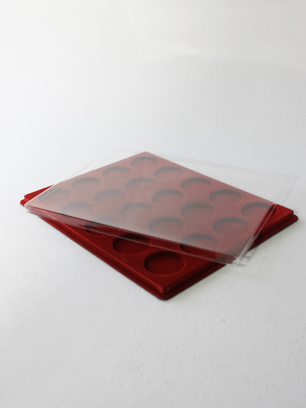  Планшет S (234х296х12 мм) для монет в капсулах d-44 мм (20 ячеек), тёмно-бордовый