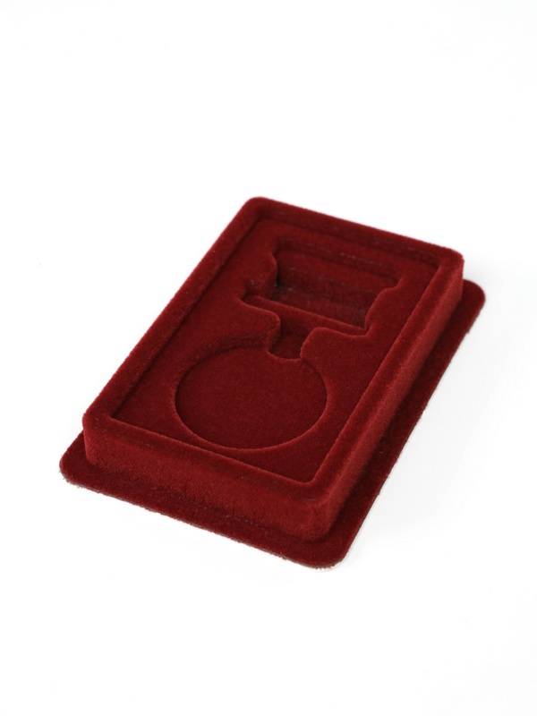  Сувенирная упаковка (63х91х15 мм) для медали на квадро колодке (короткая), тёмно-бордовый