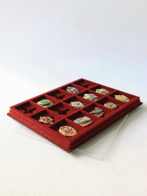 Планшет S (243х304х21 мм) на 15 ячеек (63х49х10 мм) (под знаки с булавками)