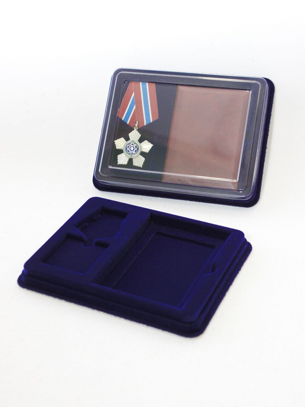  Сувенирная упаковка (181х142х22 мм) под универсальный орден (медаль) и удостоверение (81х112х12 мм), тёмно-синий