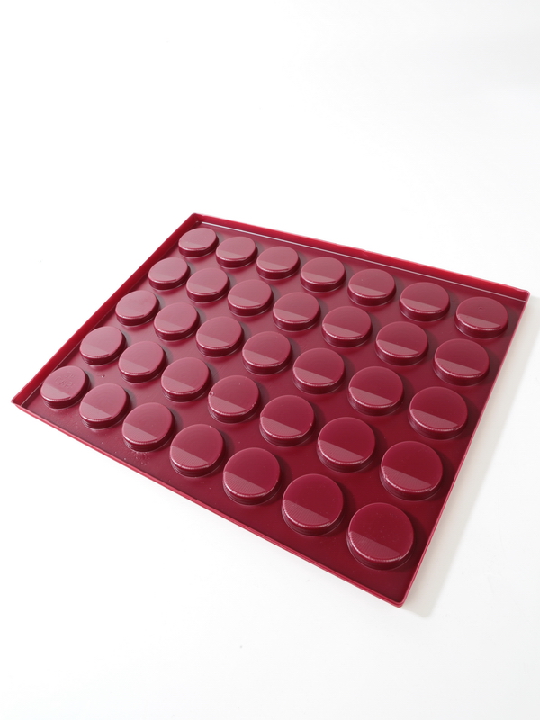 Вставка в кассету МВ для 35 монет в капсулах CAPS 25, 26 мм Leuchtturm. Диаметр ячейки 32,5 мм. Вид 2. Leuchtturm, 335354