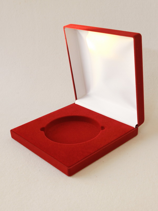  Футляр (195х196х50 мм) на 1 монету в капсуле (диаметр 120 мм), светло-бордовый