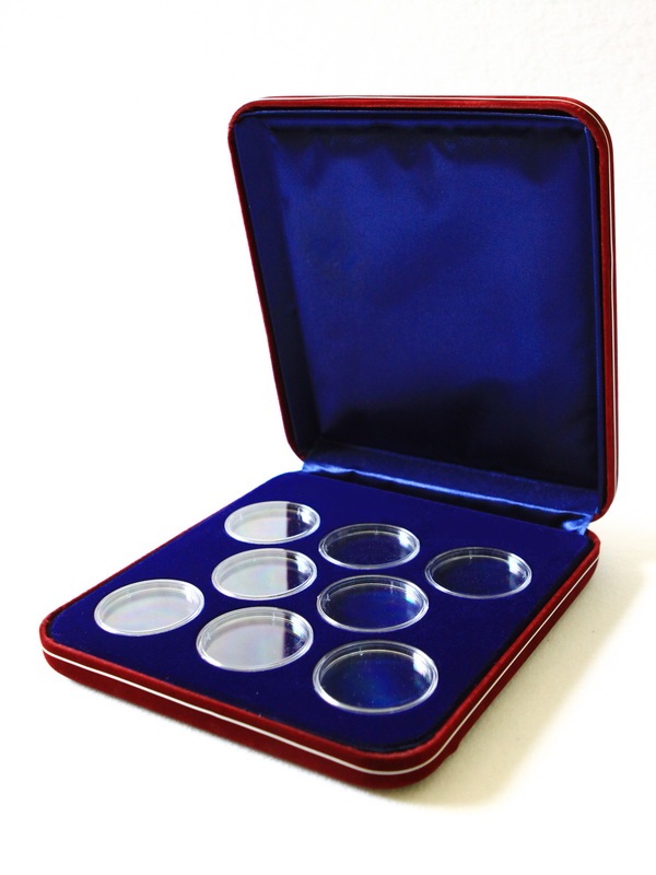  Футляр замшевый (182х202х36 мм) на 8 монет в капсулах (диаметр 44 мм), тёмно-синий