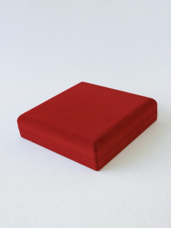  Футляр (195х196х50 мм) на 1 монету в капсуле (диаметр 120 мм), светло-бордовый