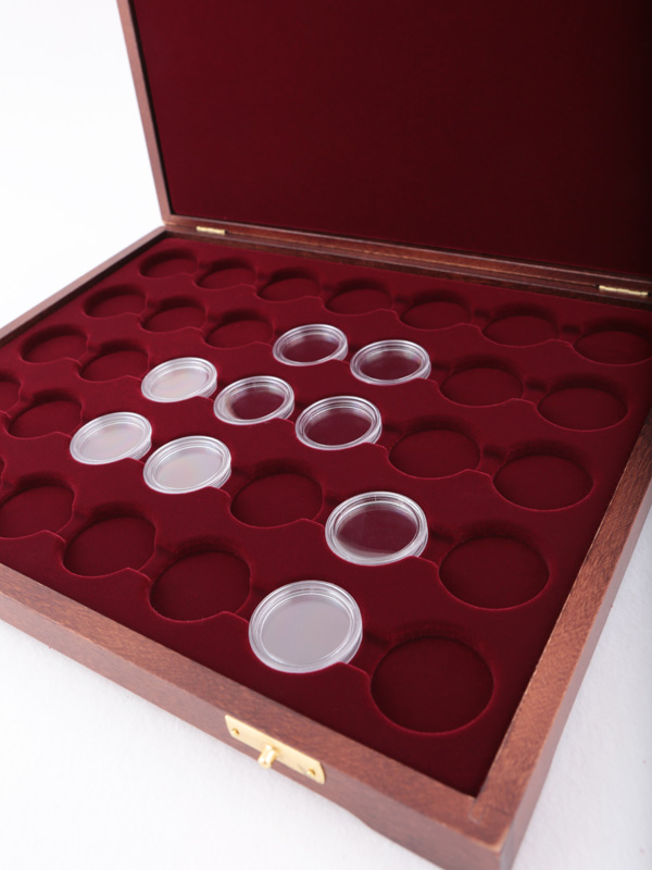  Футляр деревянный Vintage S (305х247х40 мм) на 35 капсул Leuchtturm. Для монет 26 мм, тёмно-бордовый